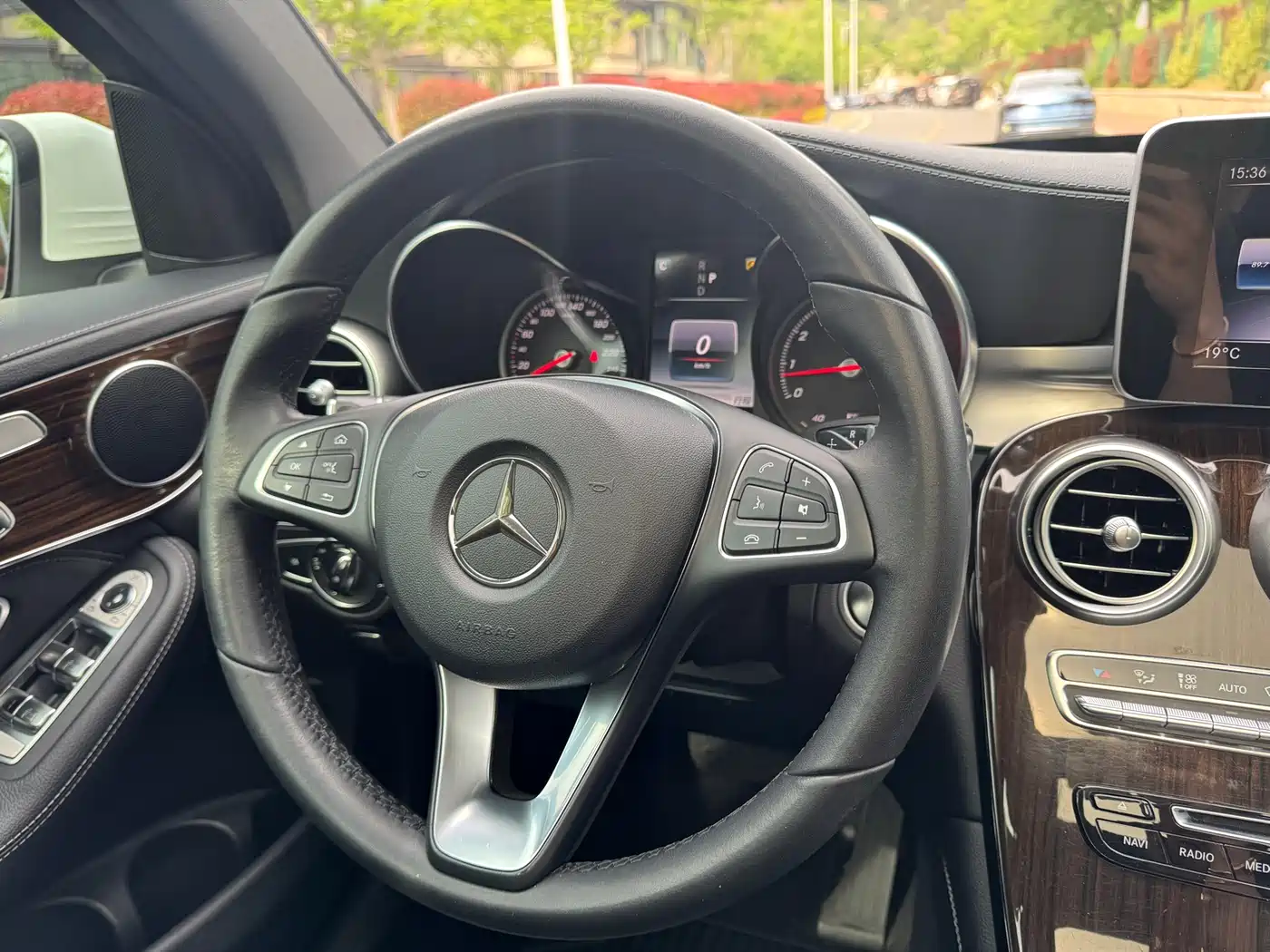 Mercedes-Benz GLC 2018 Facelift GLC 260 4MATIC Dynamic фото 10