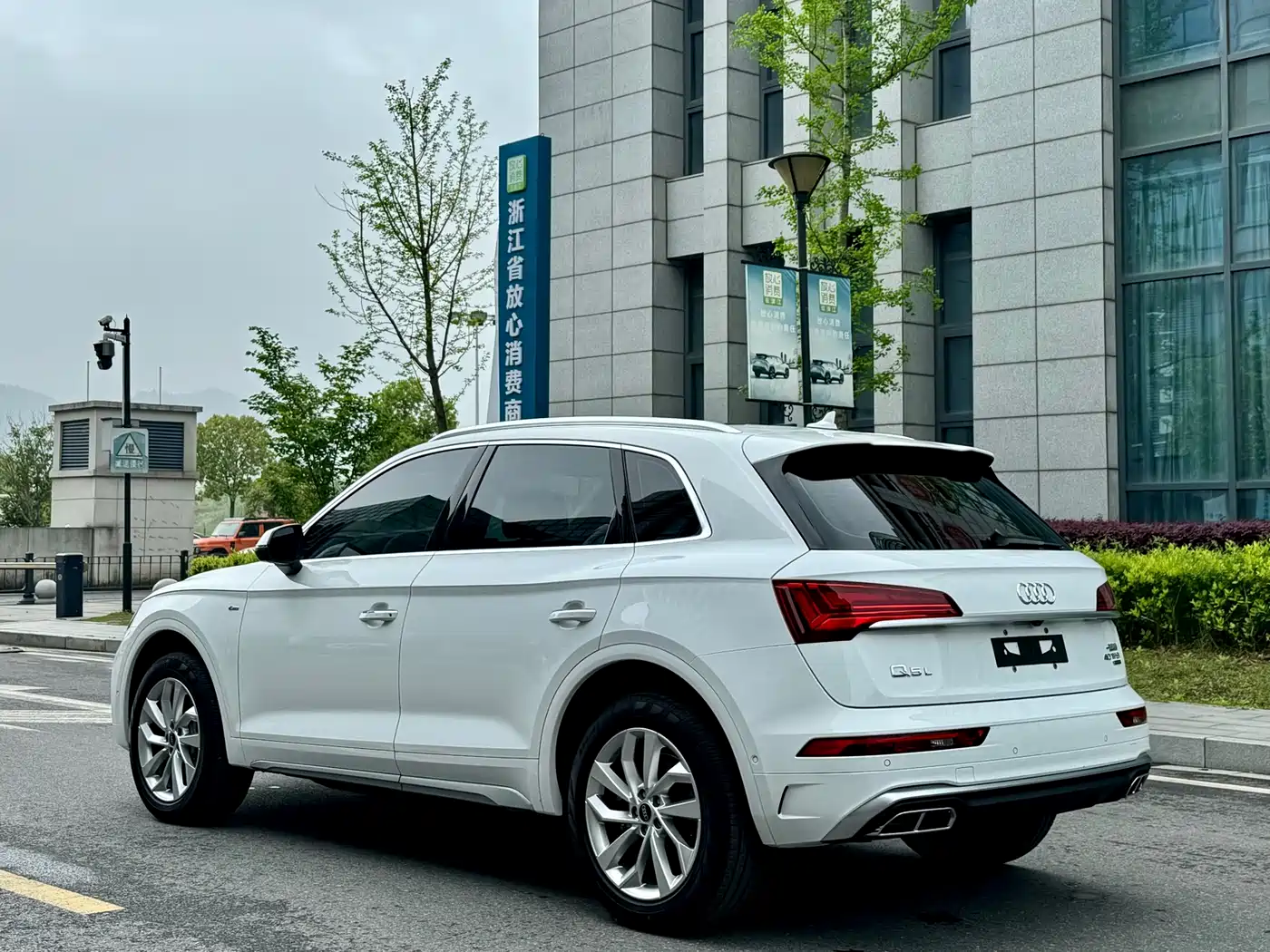 Audi Q5L 2022 40T Luxury Dynamic фото 11