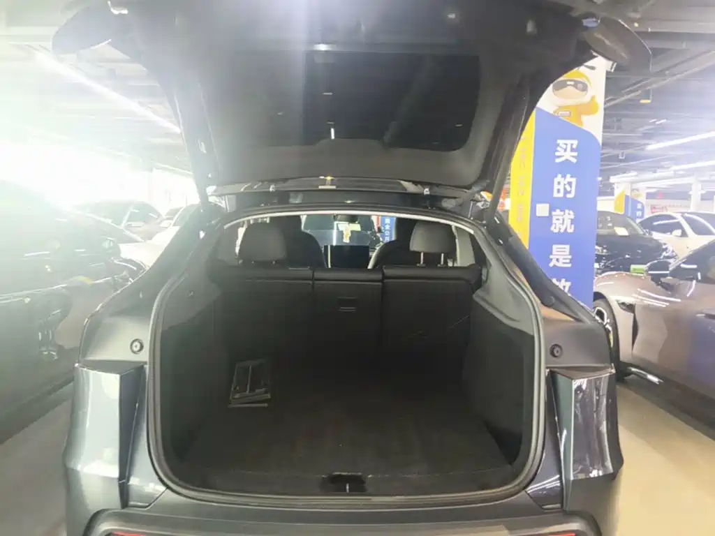 Фото 19 - Tesla Model Y