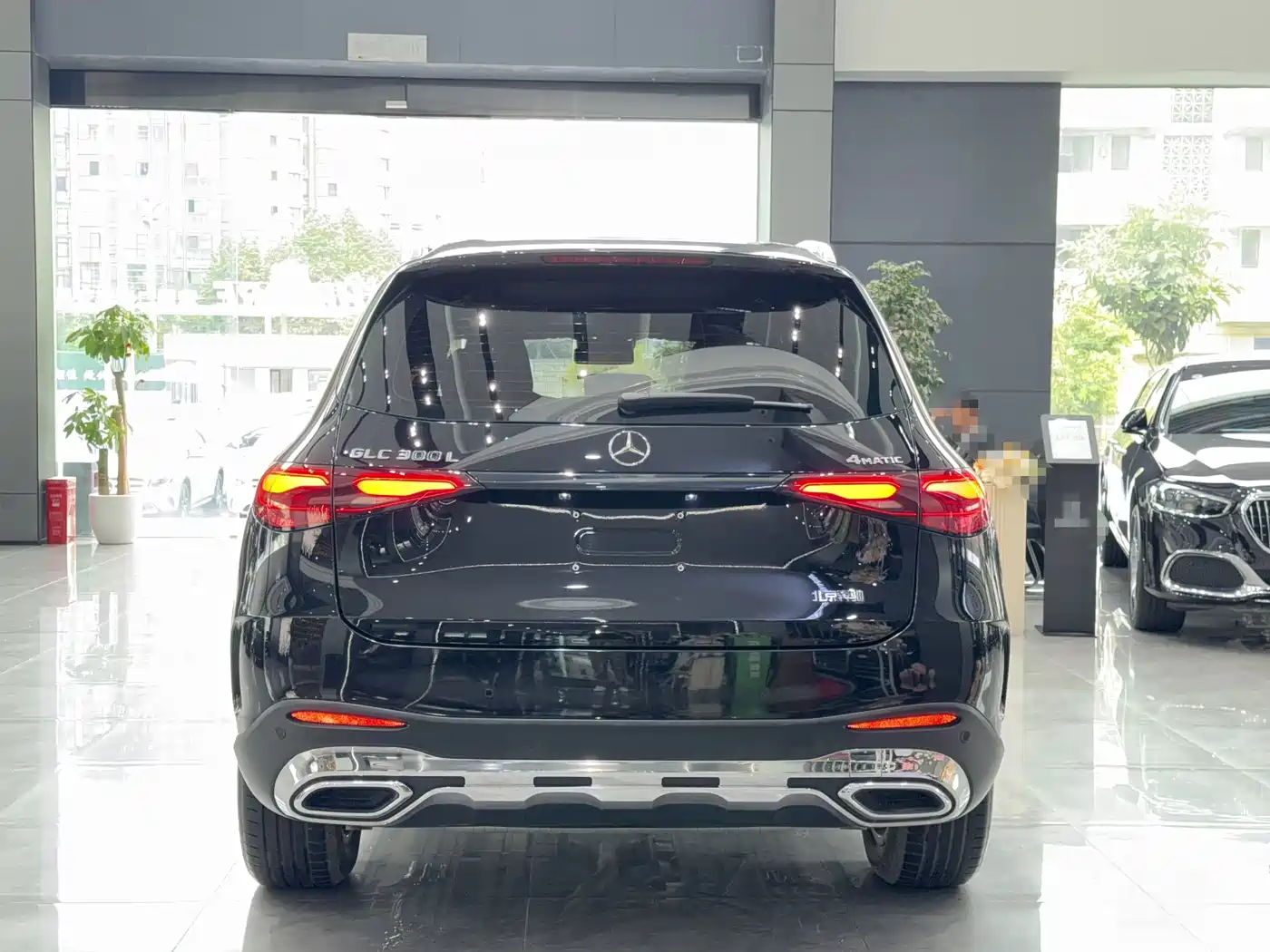 MERCEDES-BENZ GLC