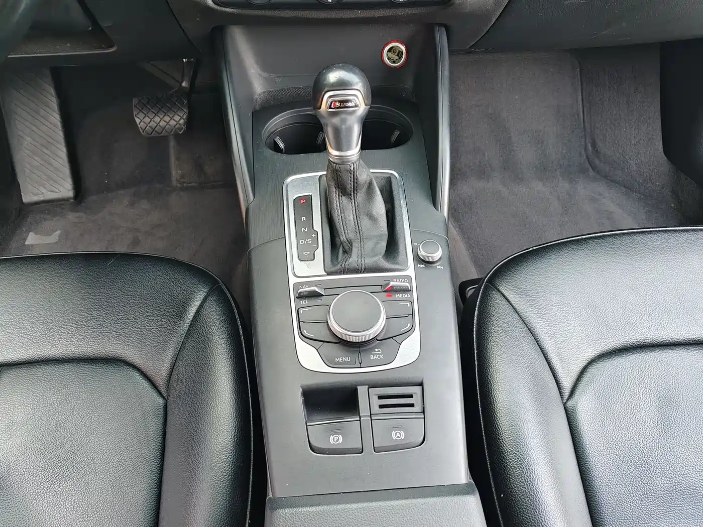 Audi A3 2016 Limousine 35 TFSI Leadership фото 8