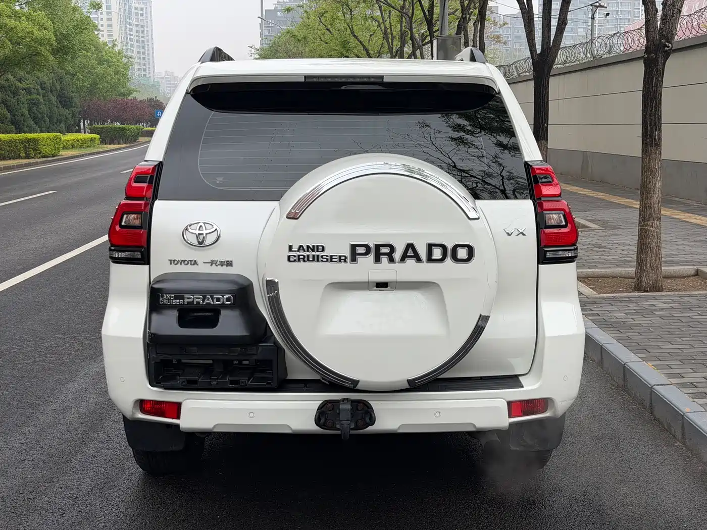 Toyota Prado 2018 3.5L Automatic VX NAVI Rear-mounted Spare Tire фото 6