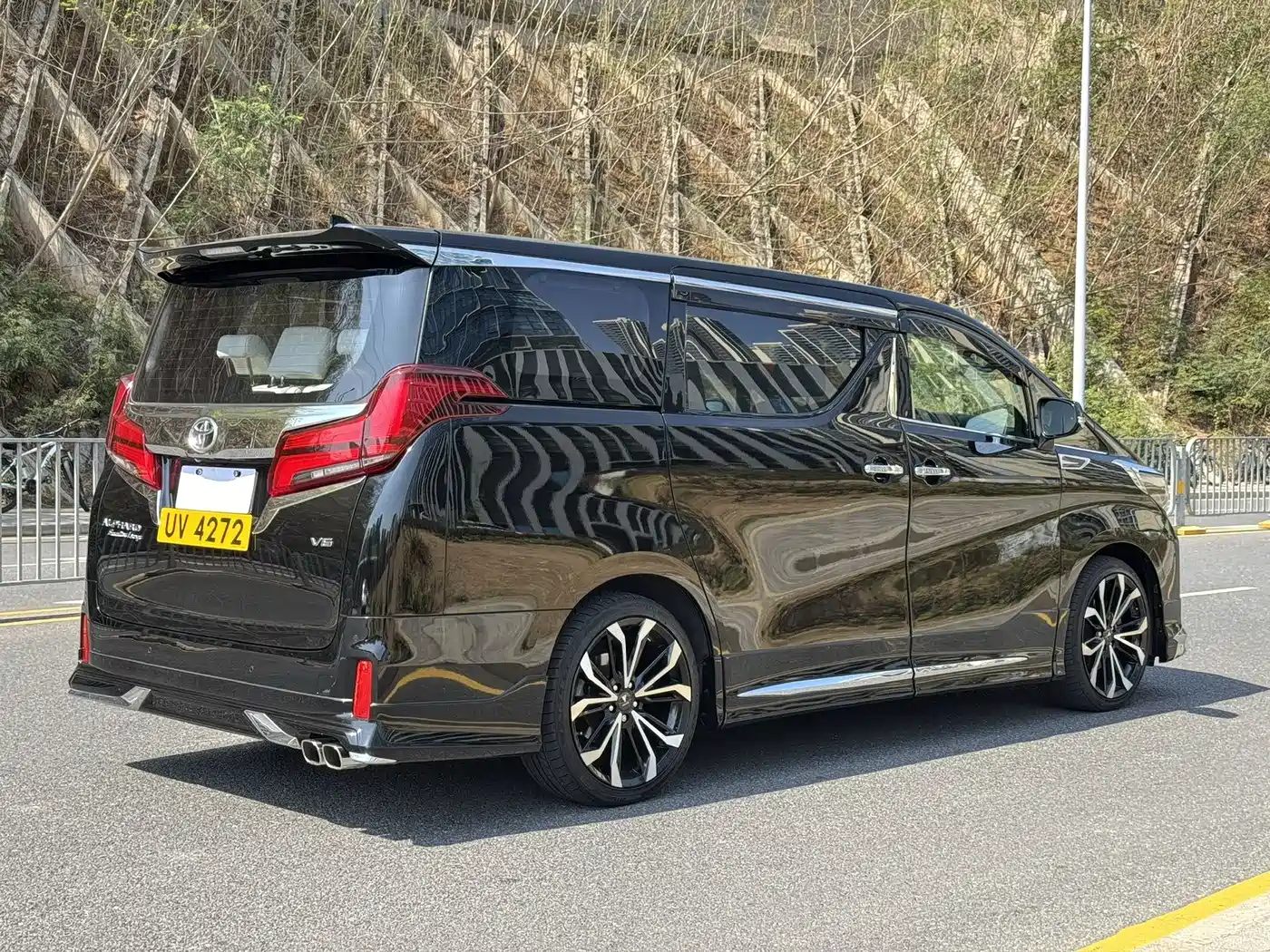 Toyota Alphard 2018 Facelift 3.5L Premium Edition фото 15