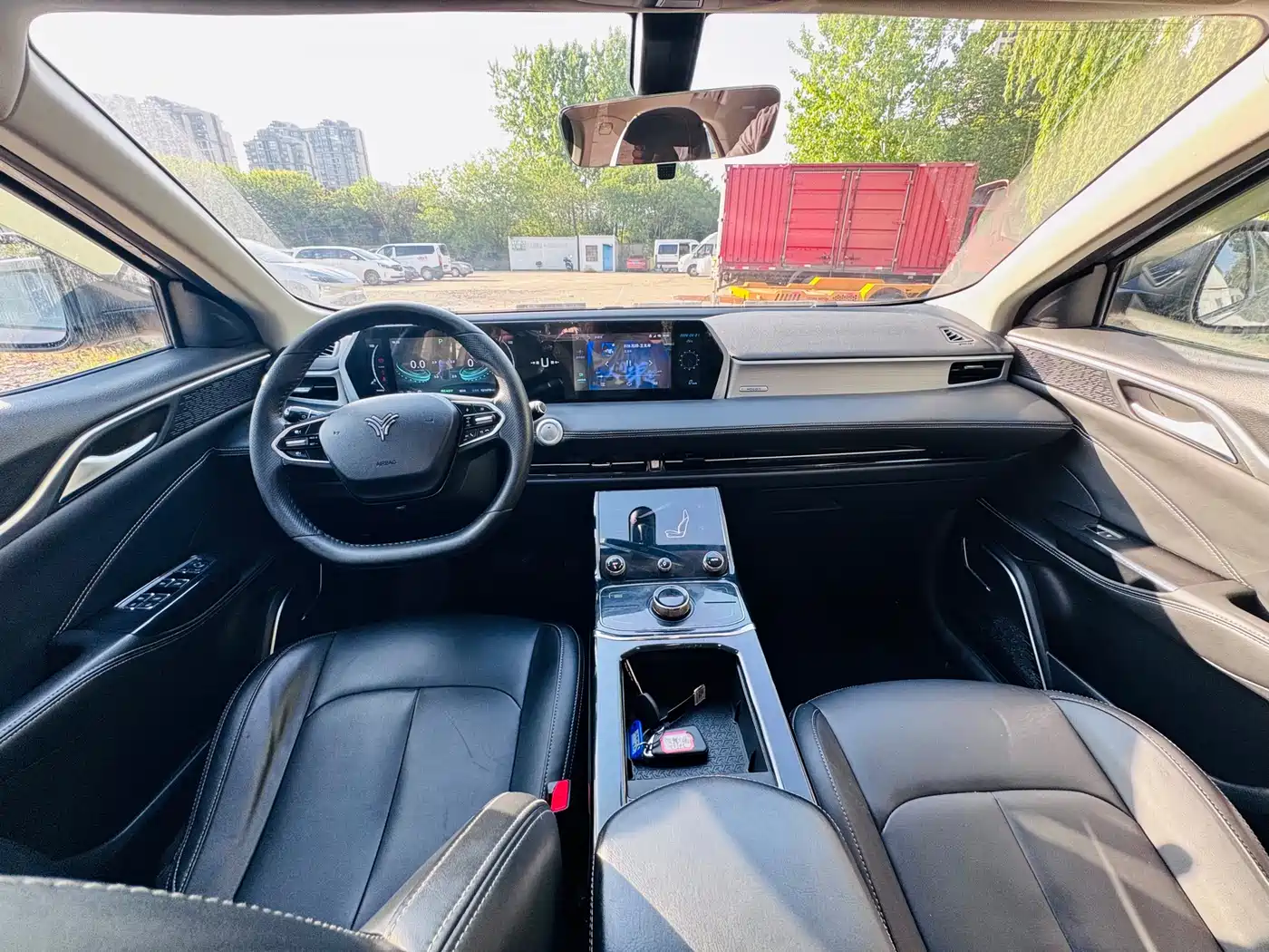 NEZHA AUTOMOBILE NEZHA U