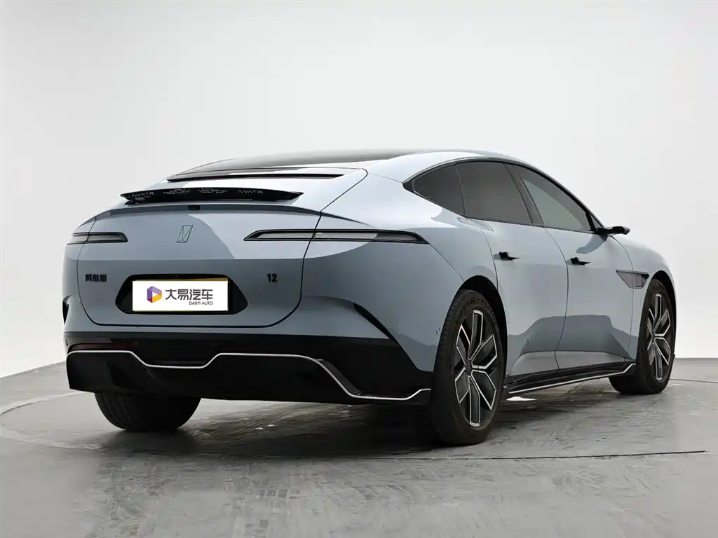 Avatr 12 2023 650 Triple Laser AWD Performance Edition фото 3