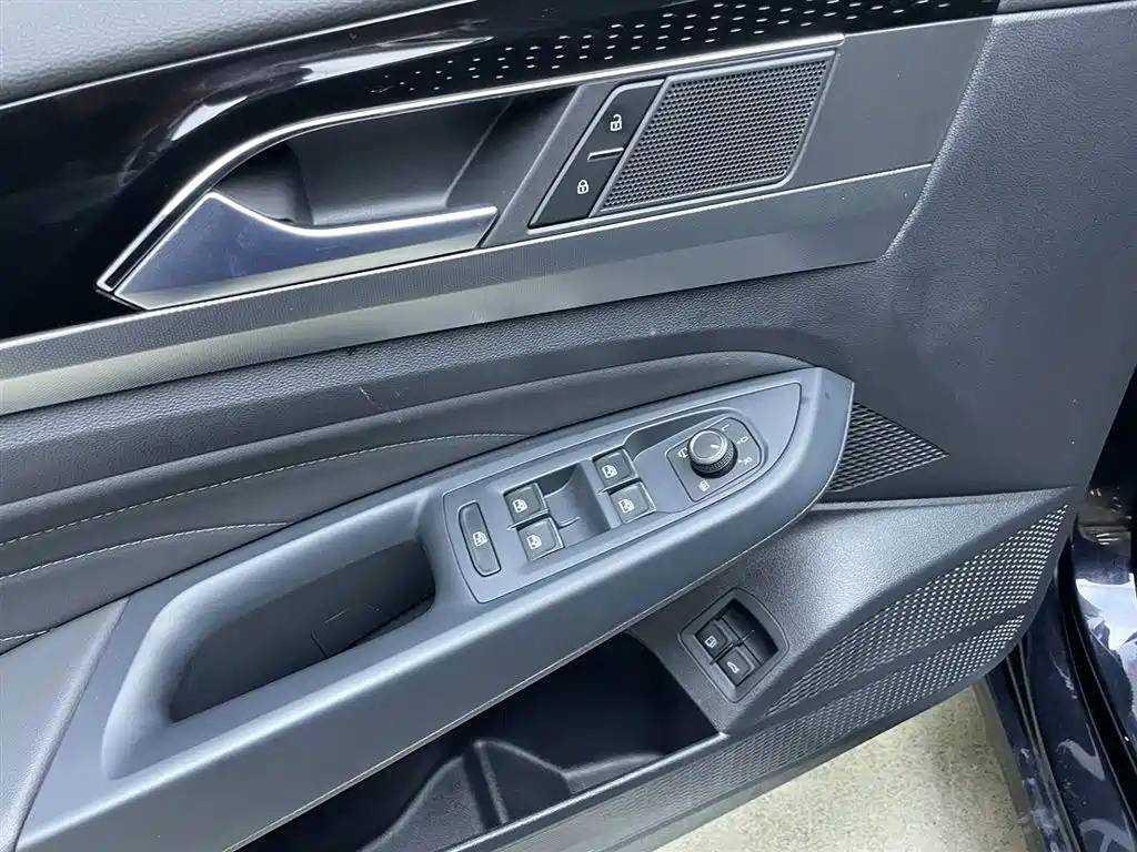 Volkswagen Passat New Energy 2023 430PHEV Hybrid Elite фото 9