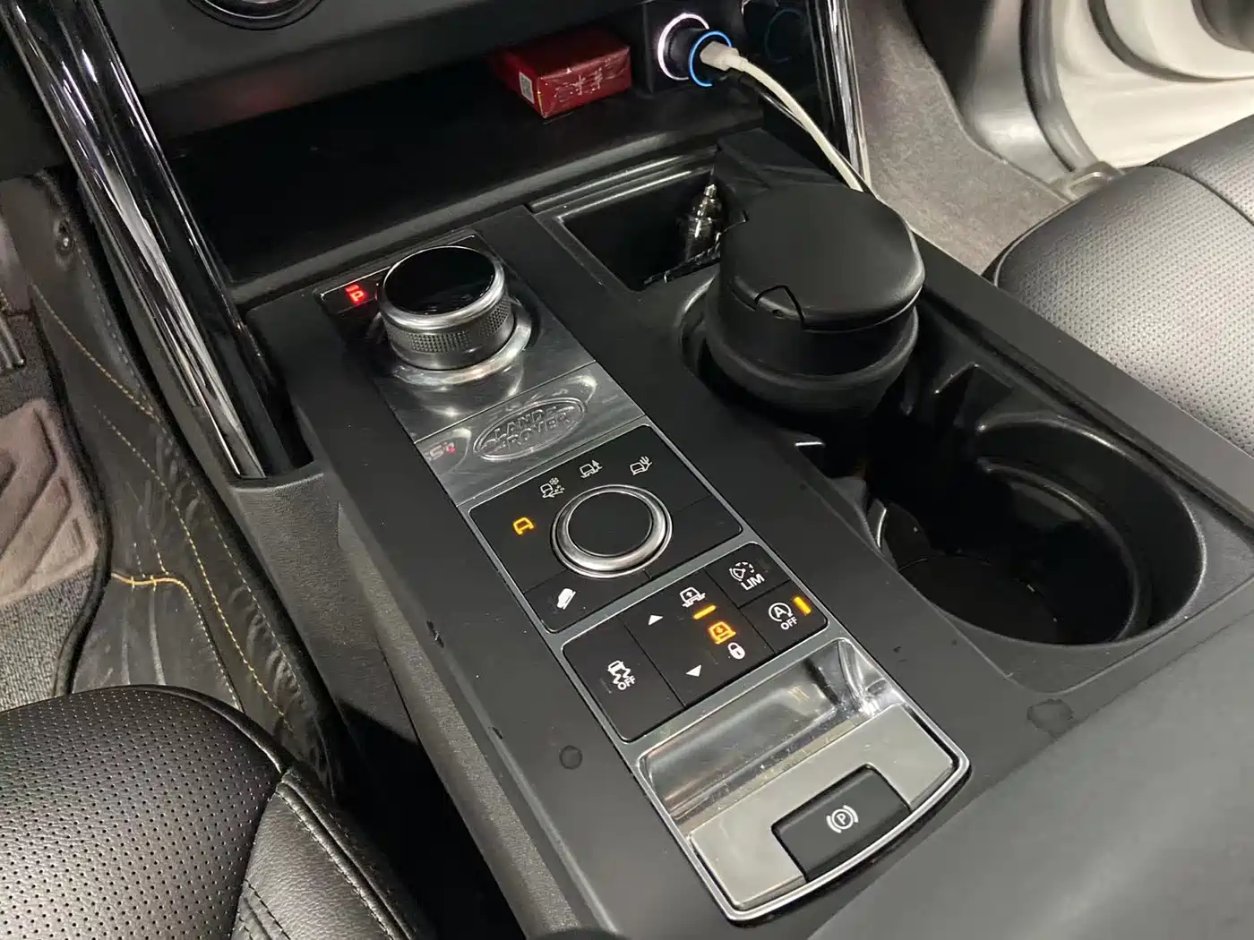 Land Rover Discovery 2018 2.0T SE фото 10