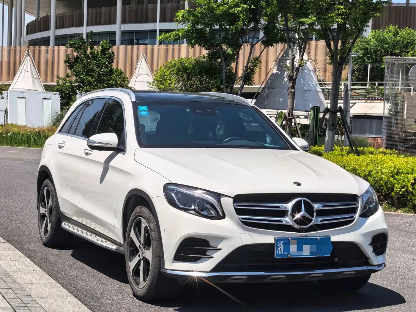 Mercedes-Benz GLC 2019 GLC 260 L 4MATIC Luxury фото 3