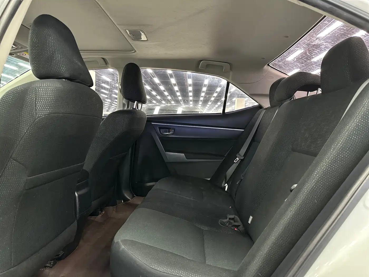 Toyota Levin 2017 Facelift Hybrid 1.8H GS E-CVT Elite Sunroof Edition China V фото 12