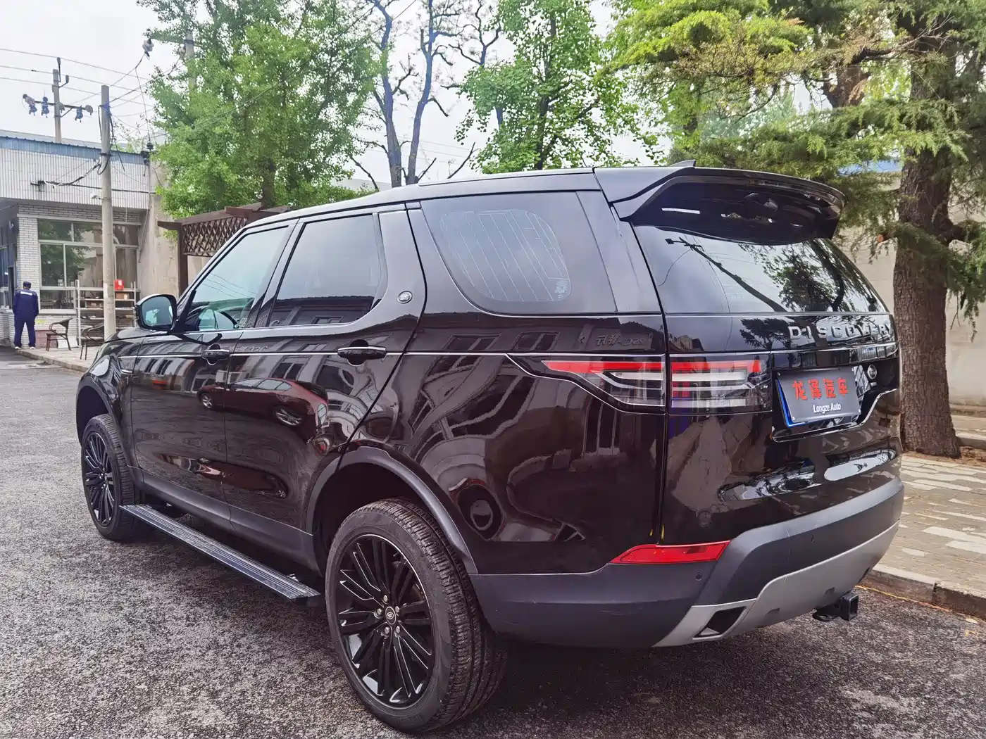 Land Rover Discovery 2017 3.0 SC V6 SE фото 4