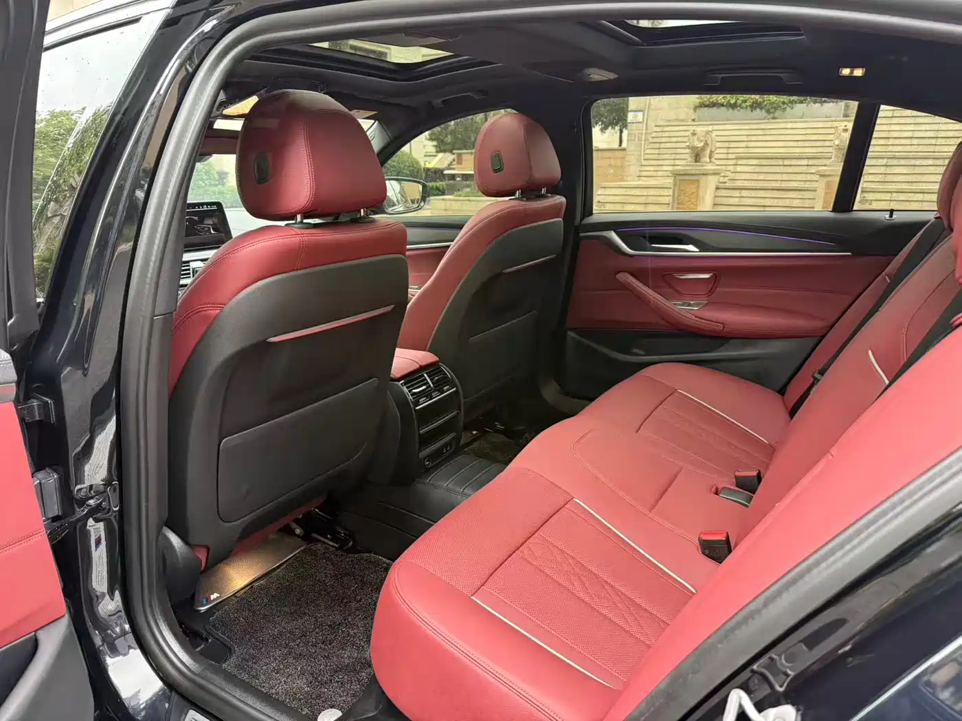 BMW 5 Series 2023 530Li Leading M Sport Package фото 8