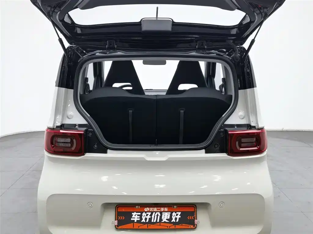 WULING AUTOMOBILE HONGGUANG MINIEV
