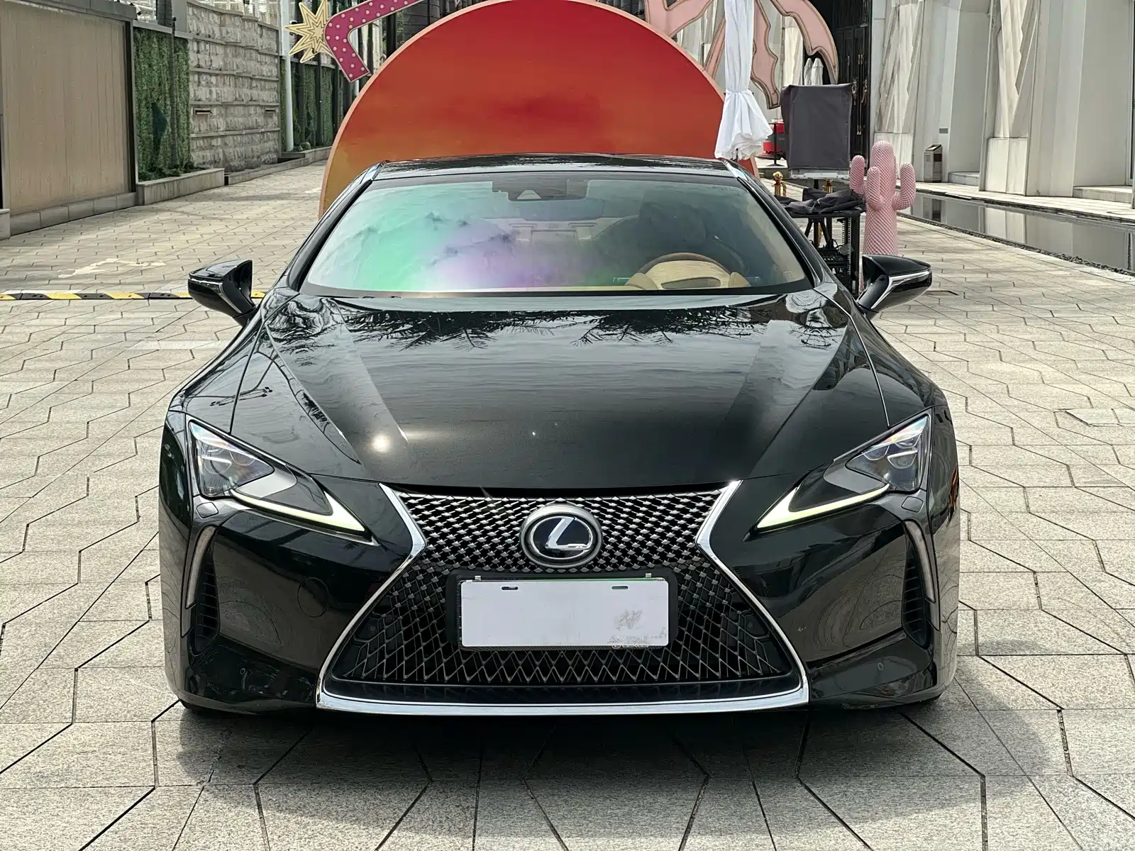 Фото 2 - Lexus LC