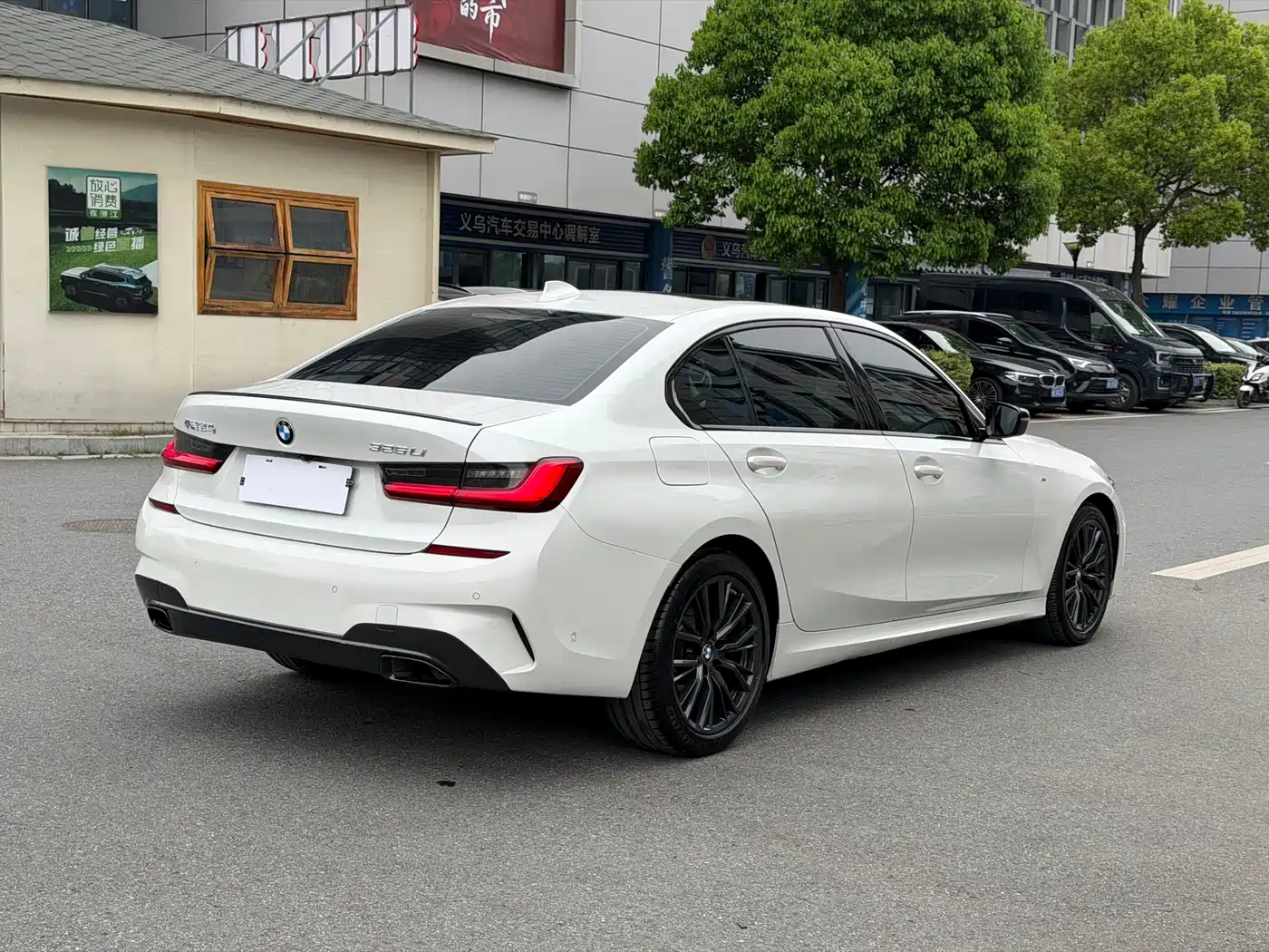 BMW 3 Series 2020 325Li M Sport Black Night Package фото 6