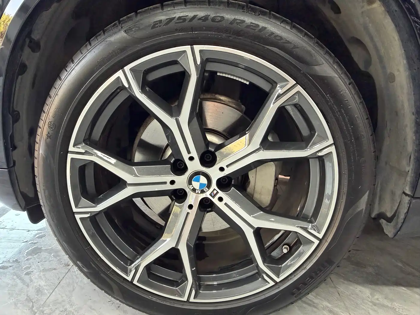 BMW X5 2023 xDrive 30Li Premium M Sport Black Night Package фото 27