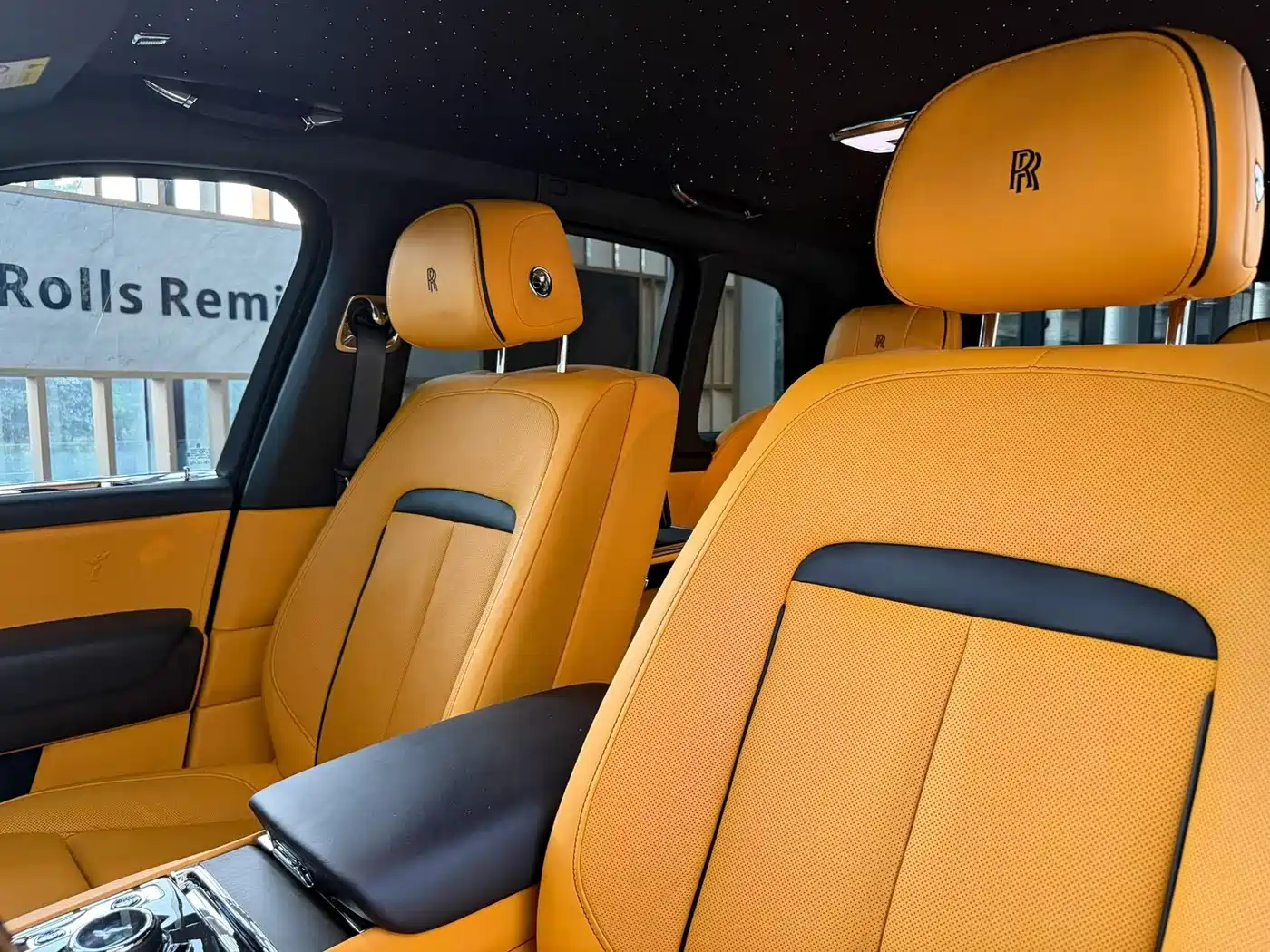 Rolls-Royce Cullinan 2025 2024 4-Seater