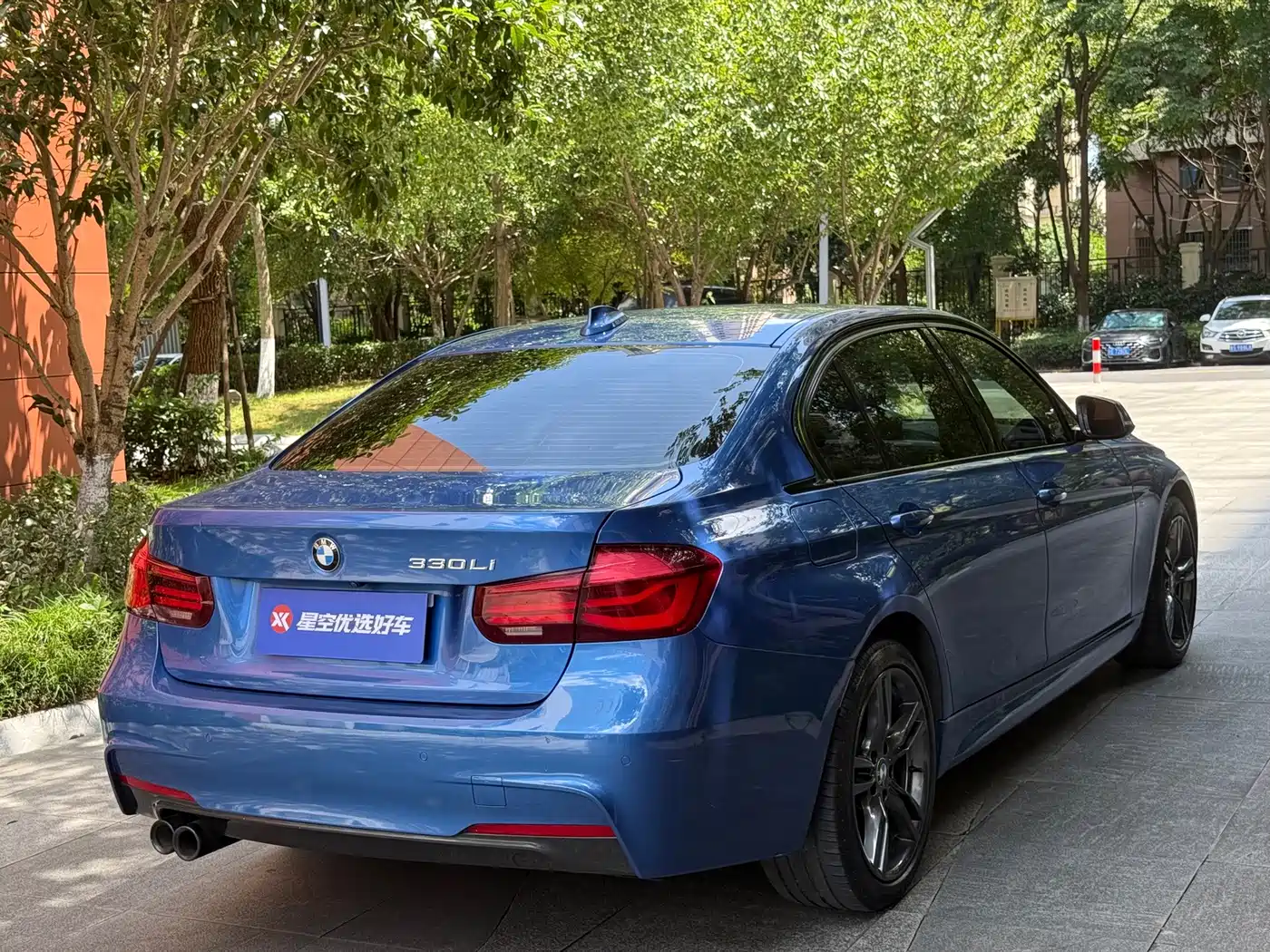 Фото 19 - BMW 3 Series