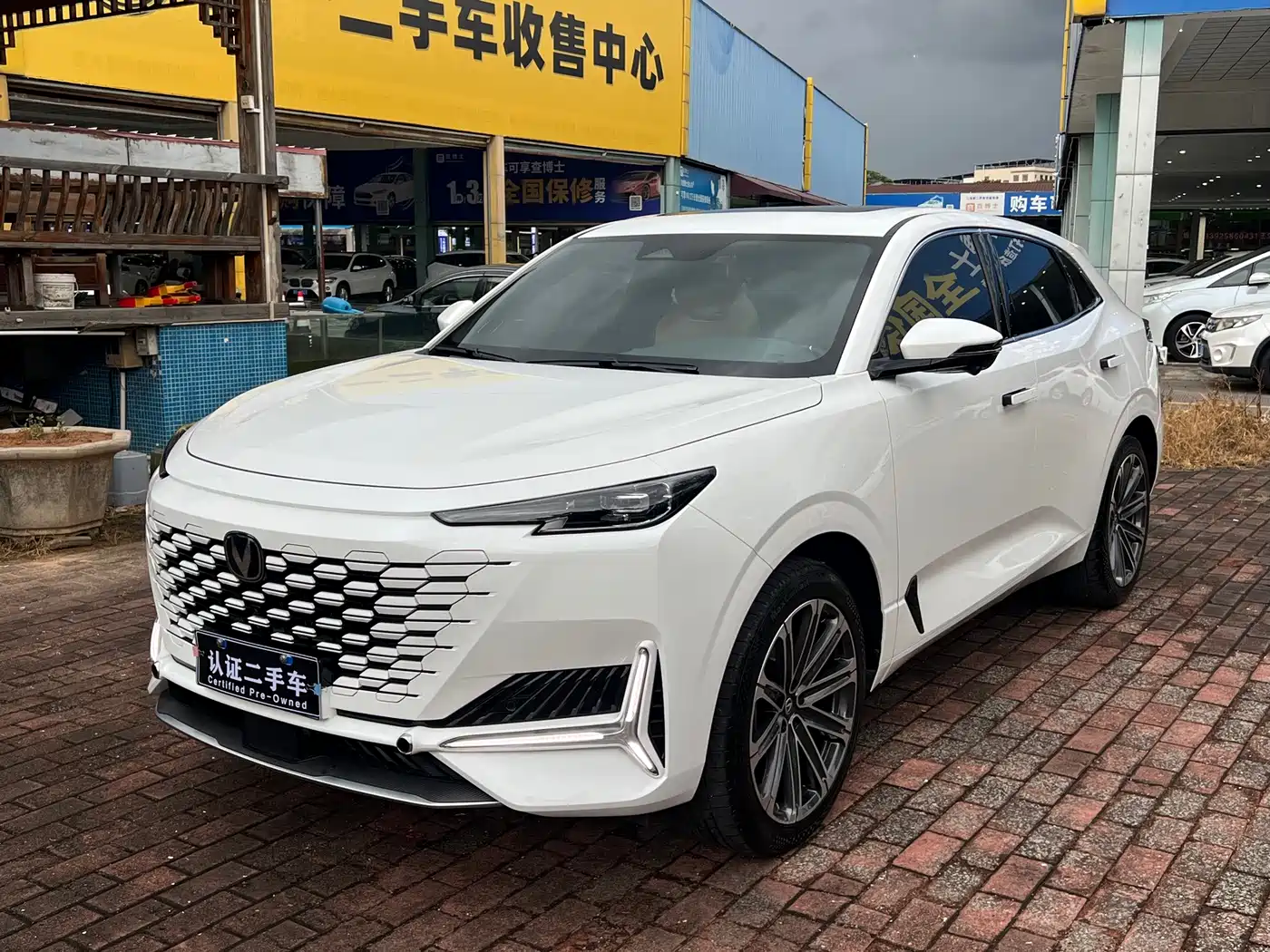 Changan UNI-K 2024 2024 2.0T FWD Global Edition