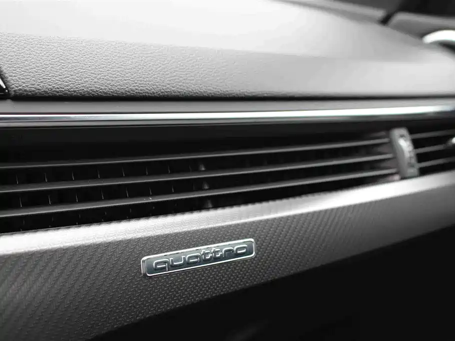 Audi A4L 2024 40 TFSI quattro RS Kit Speed Edition фото 13