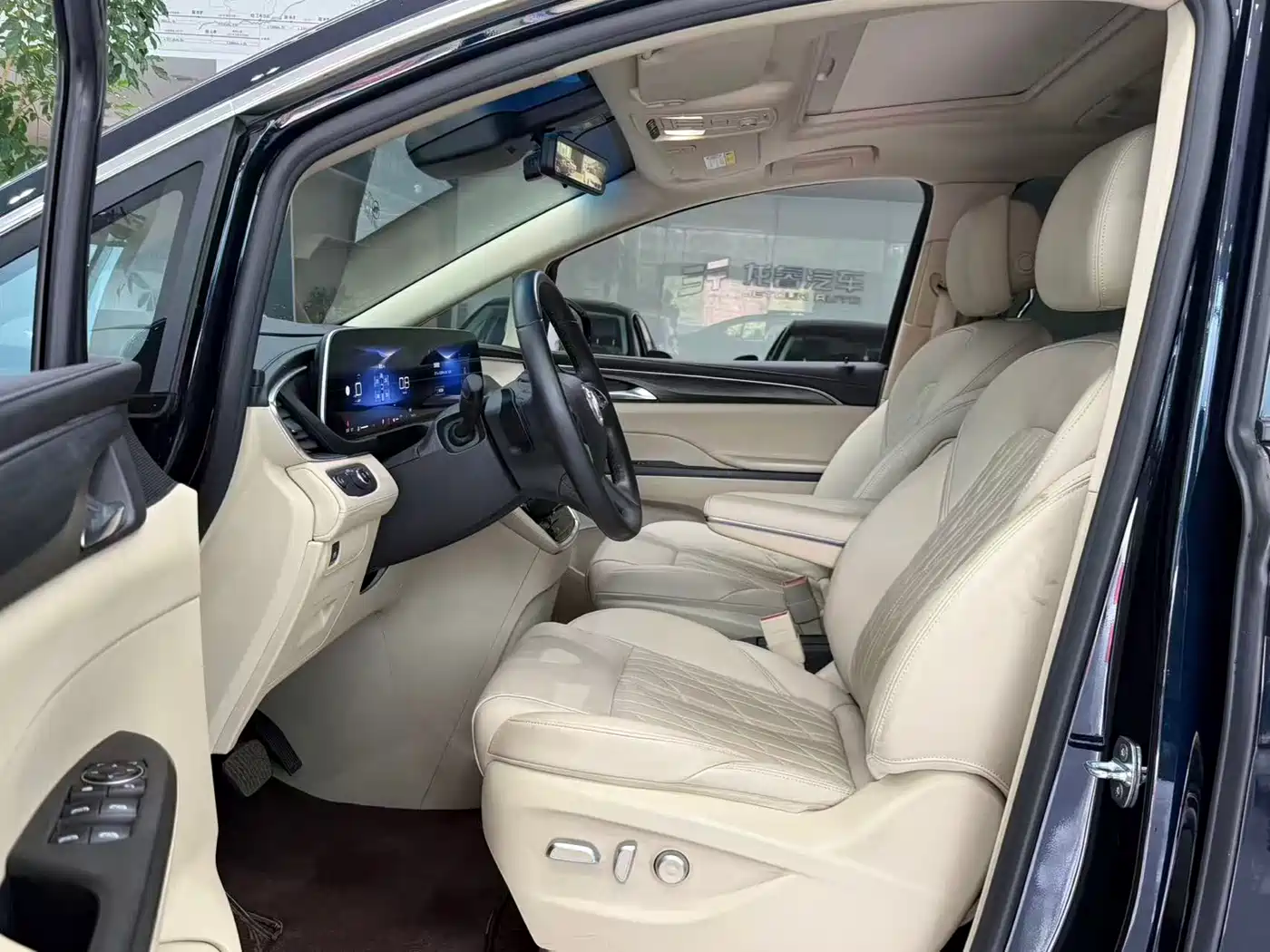 Buick GL8 2023 ES Landmaster Luxury фото 4