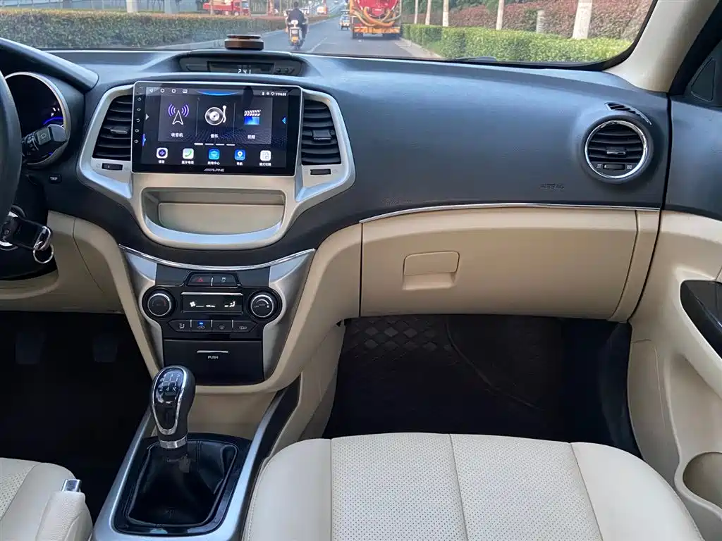 Changan Eado 2015 2015 1.6L Manual Luxury China V