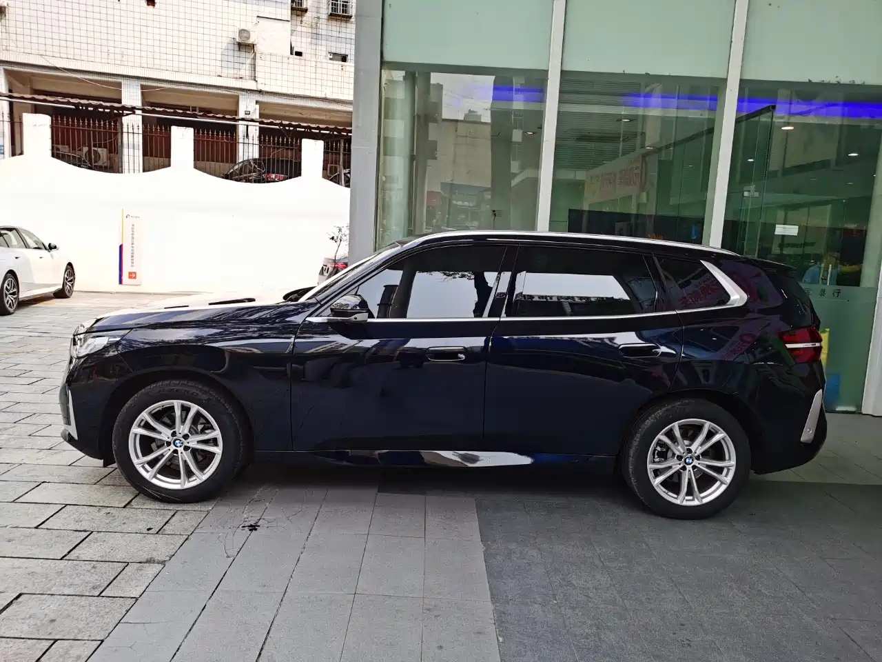 BMW X3 2025 xDrive25L Luxury Package фото 3