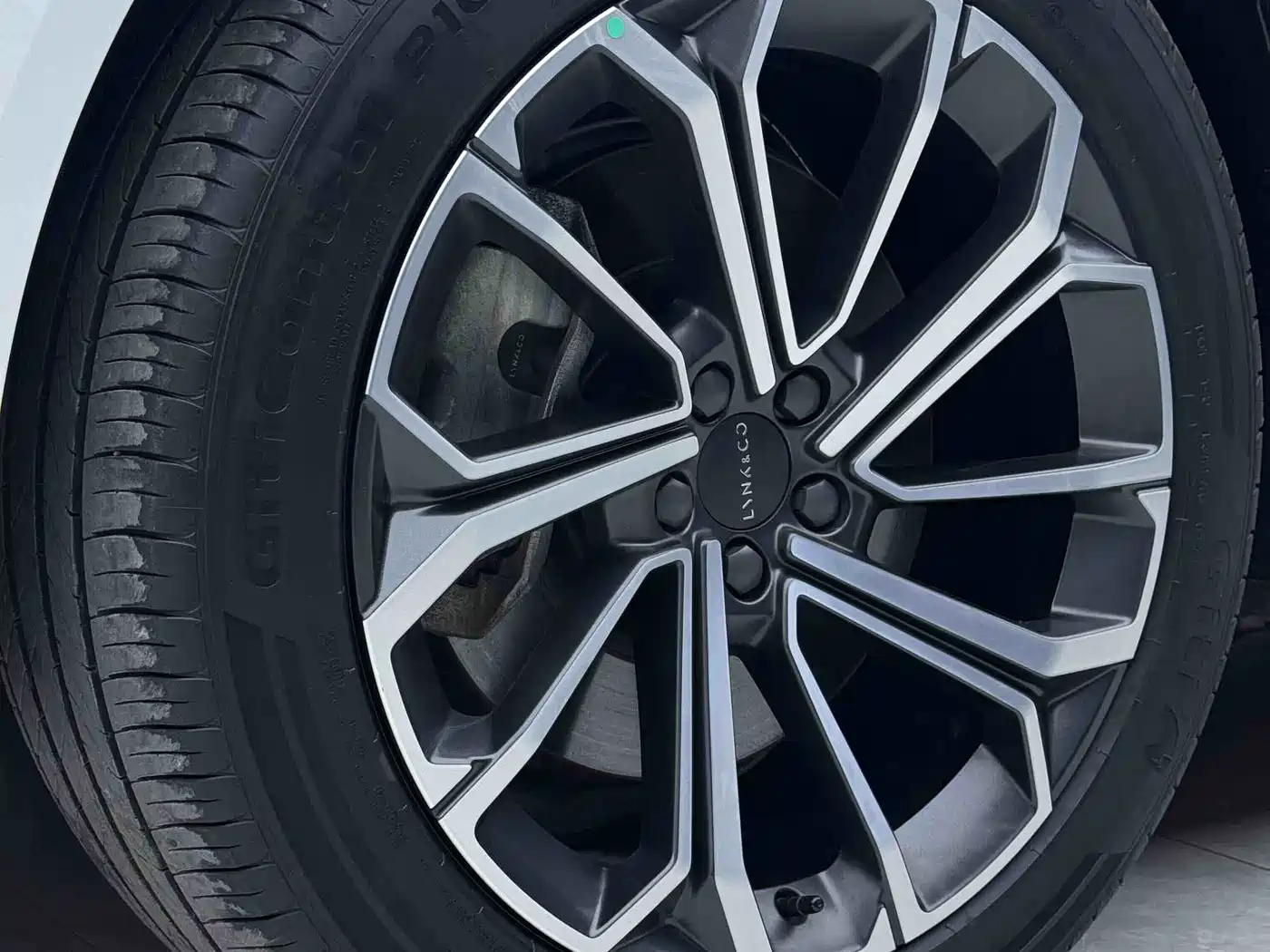 Lynk & Co 09 EM-P 2023 2.0TD EM-P Voyage PM 7-Seater фото 4