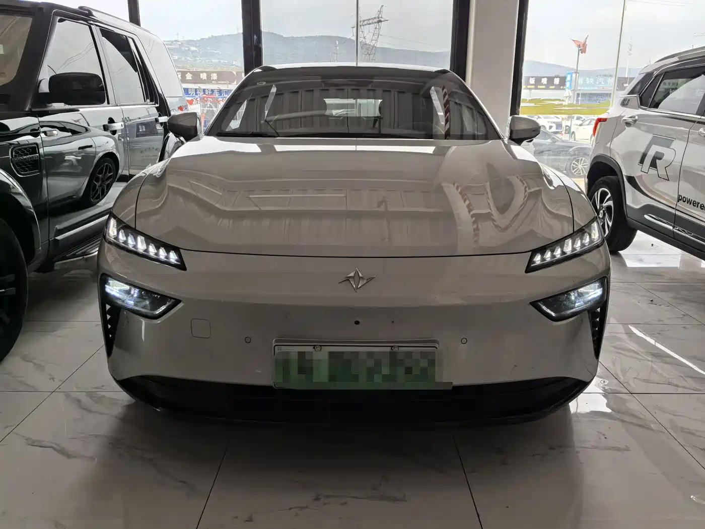 Dongfeng Yipai eπ007 2025 2025 Model BEV 565 4WD Max Navigation Edition