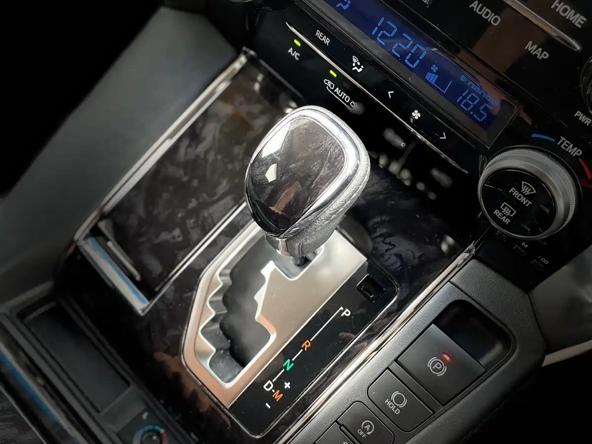 Toyota Alphard 2018 Facelift 3.5L Luxury Edition фото 11