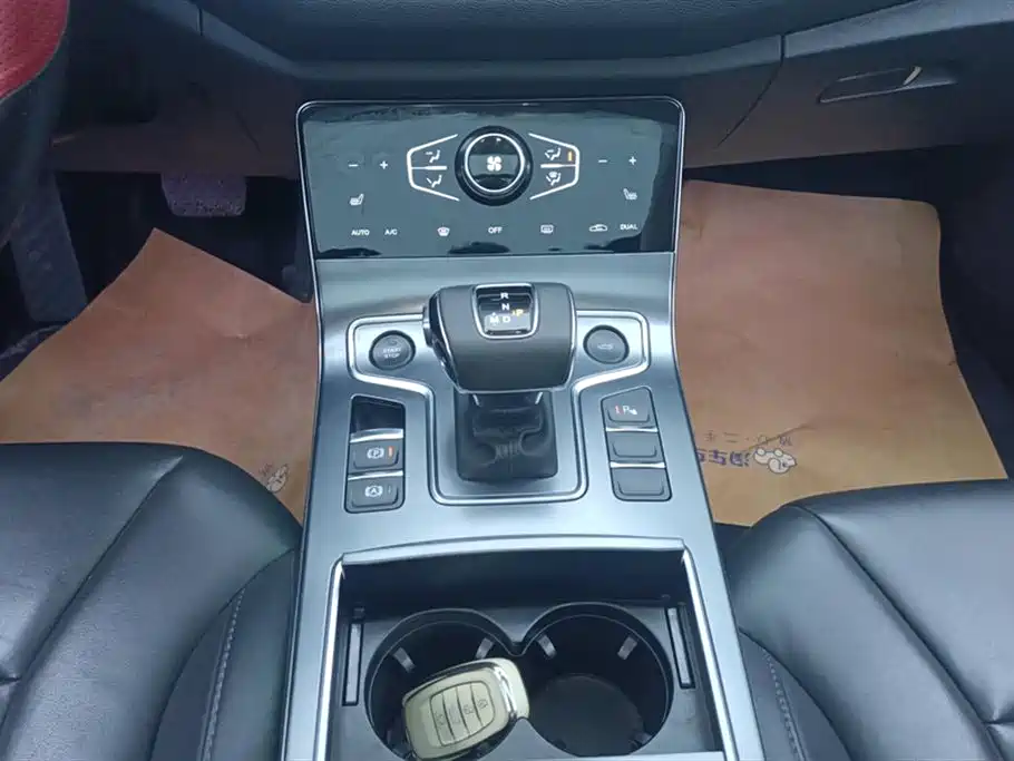 Hongqi H5 2022 Classic Facelift 1.8T Automatic Smart Connect Flag Enjoyment Edition фото 16