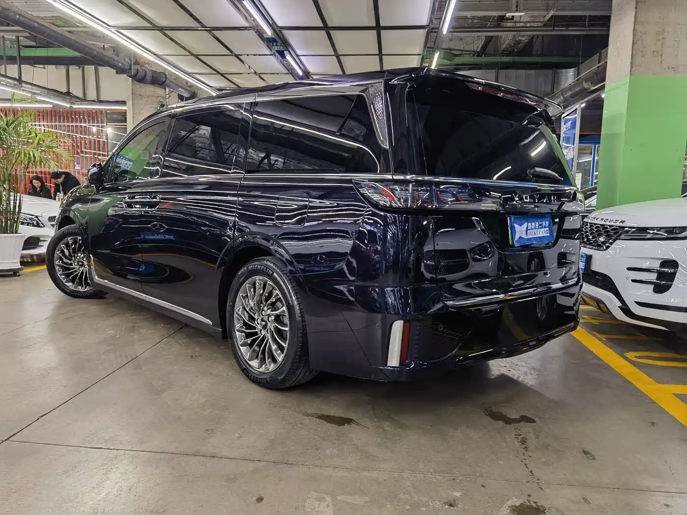 Voyah Auto Voyah Dreamer 2022 Low-carbon Dream+Smart Package фото 6