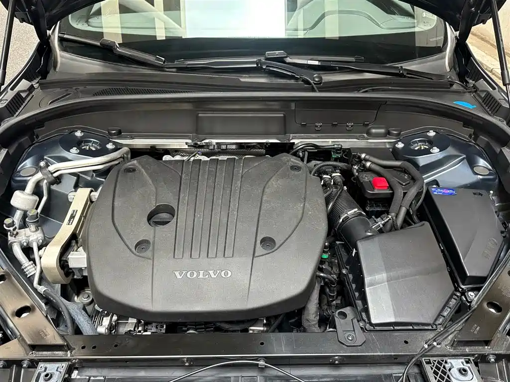 Фото 7 - Volvo XC60