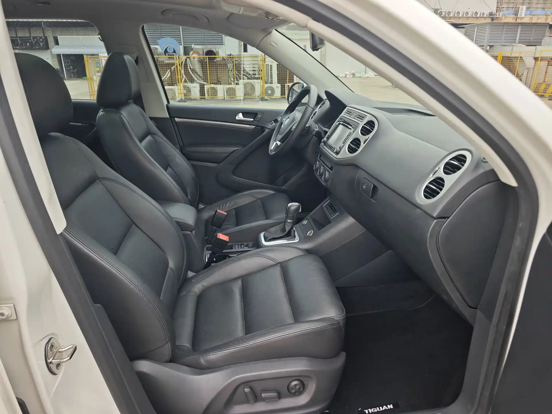 Photo 14 - Volkswagen Tiguan