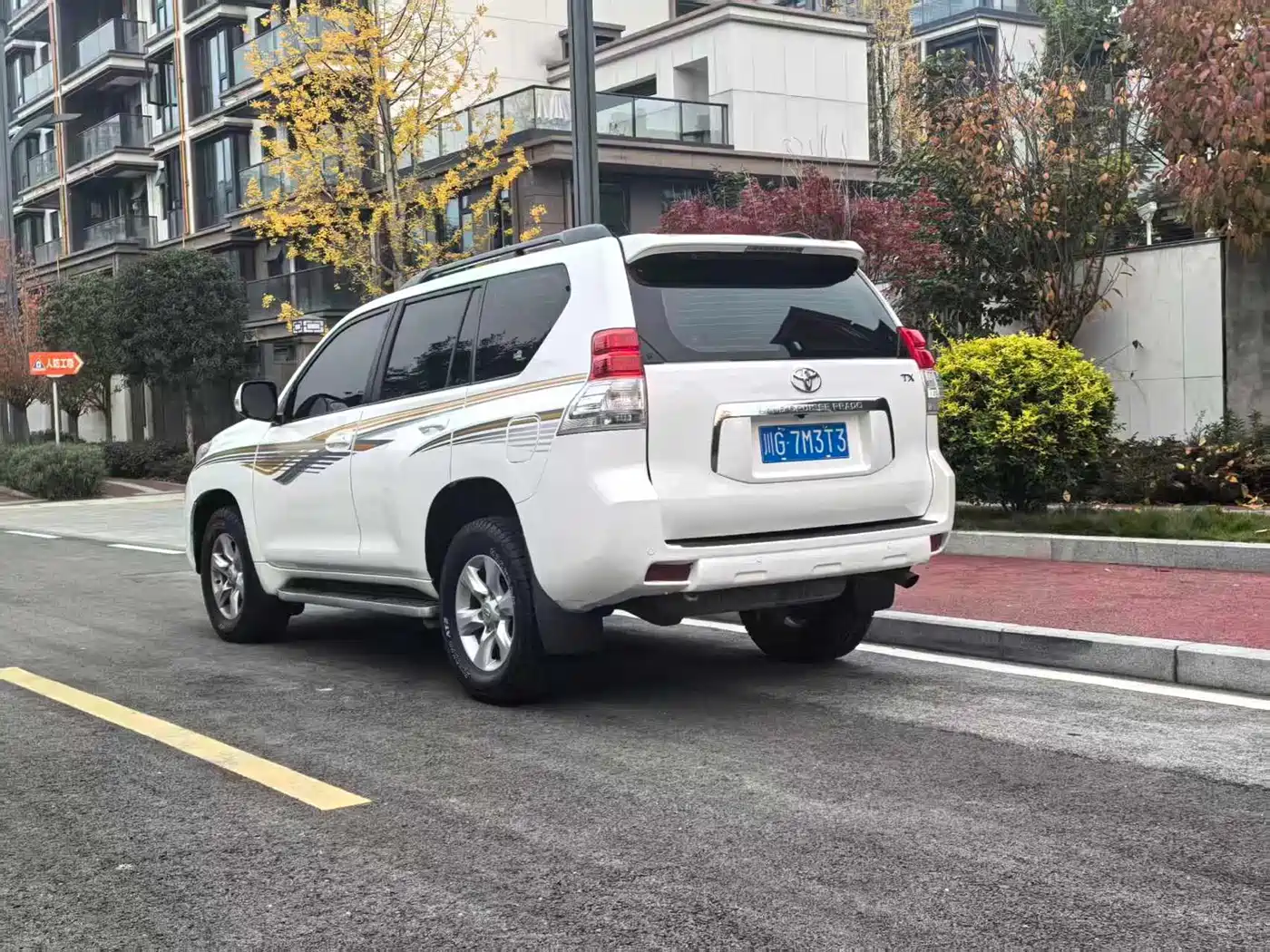 Toyota Prado 2010 4.0L Automatic TX фото 13