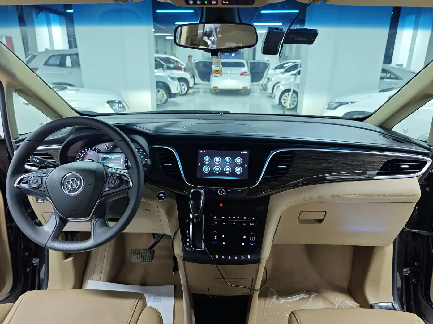 Buick GL8 2018 ES 28T Luxury Type China VI фото 7