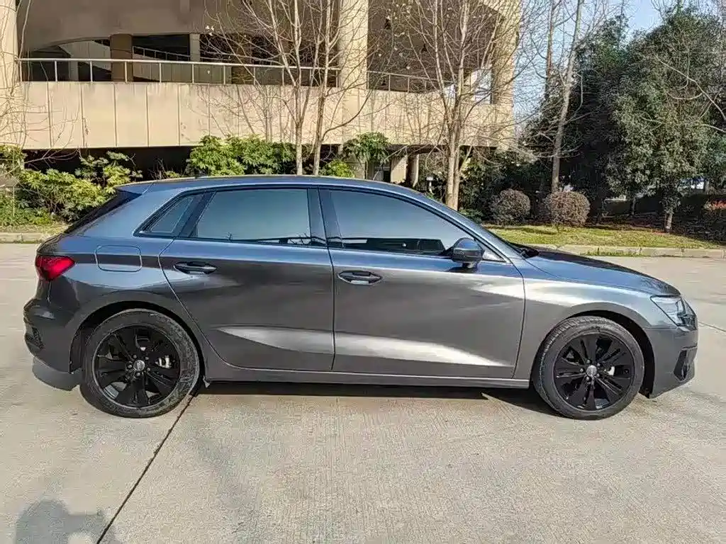 Photo 8 - Audi A3