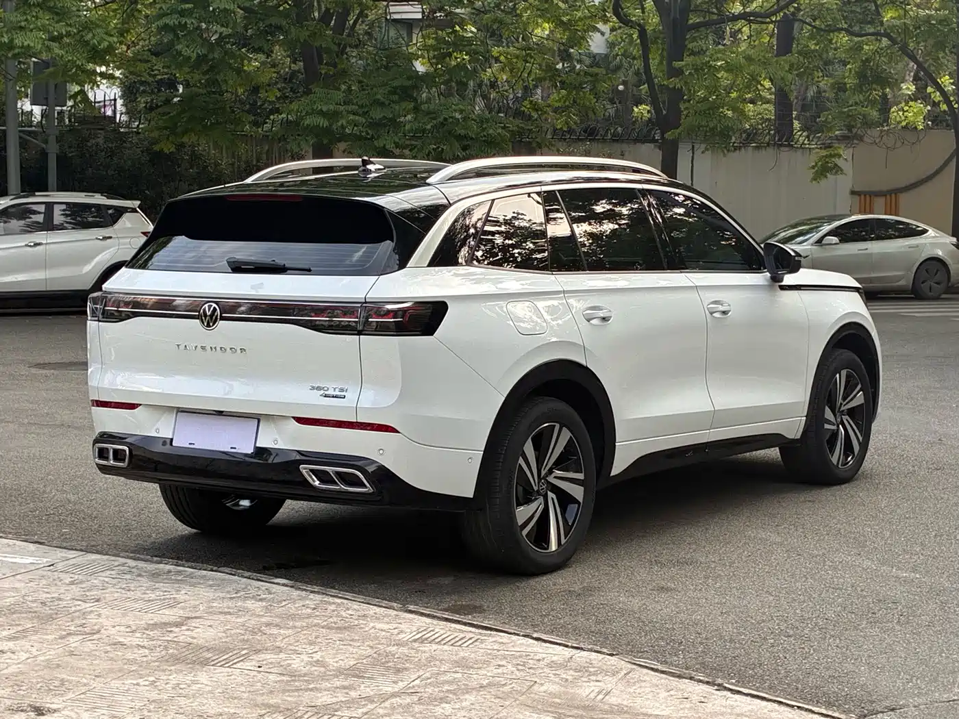 Volkswagen Talagon 2023 380TSI 4WD R-Line Touring Edition фото 9