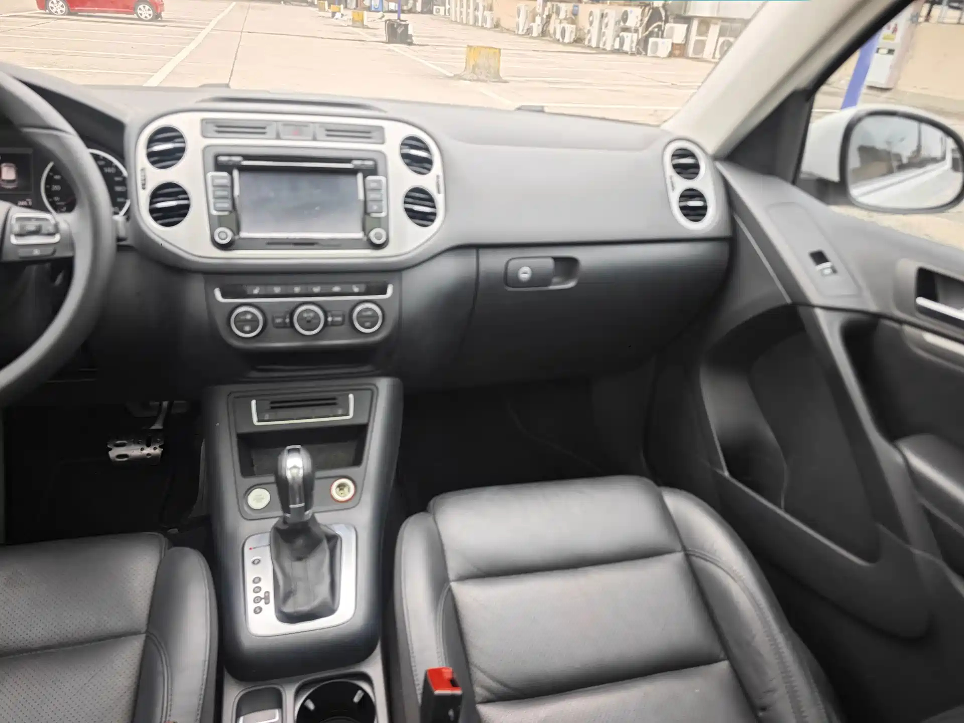 Photo 13 - Volkswagen Tiguan