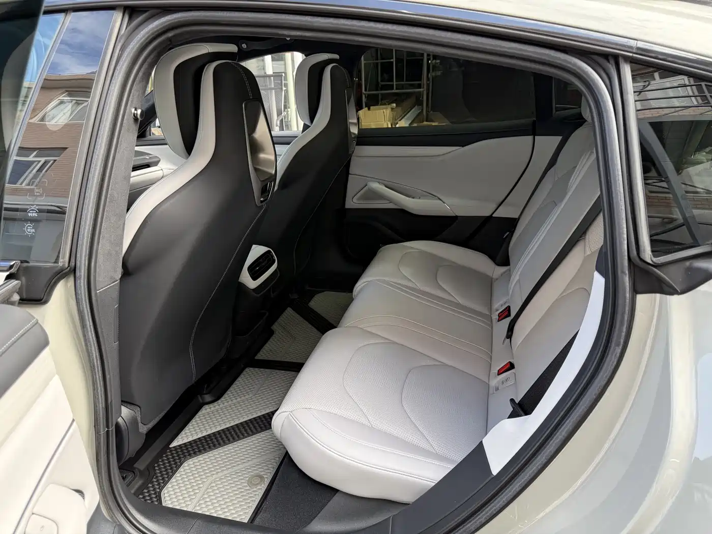 XIAOMI CAR XIAOMI SU7