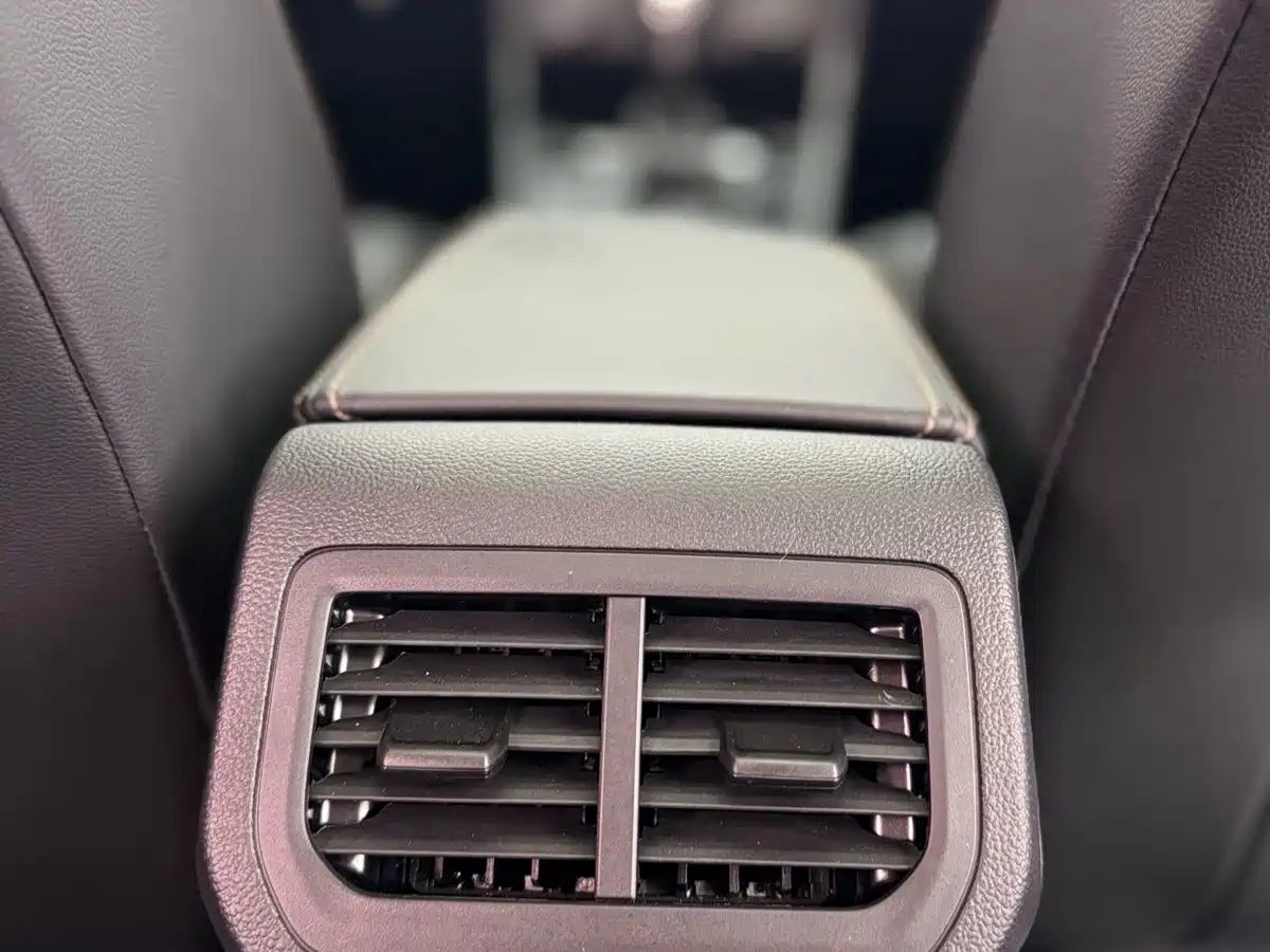 Volkswagen Lavida 2022 1.5L Auto Comfort Edition фото 12