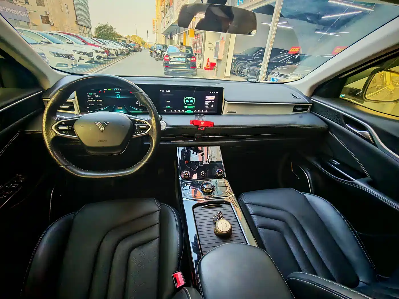 NEZHA AUTOMOBILE NEZHA U