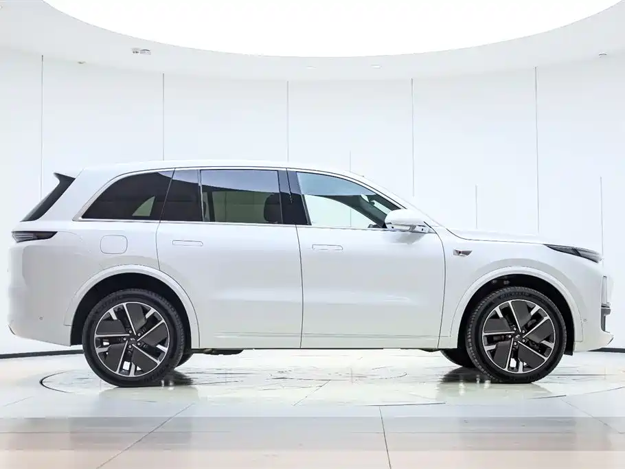 Li Auto IDEAL L8