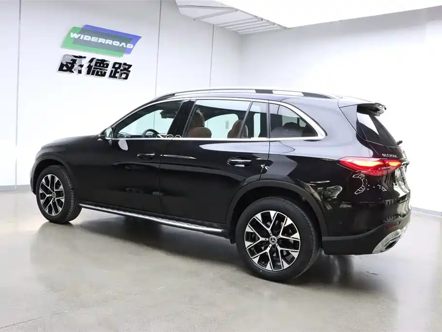 Mercedes-Benz GLC 2023 GLC 260 L 4MATIC Sport 5-seater фото 6
