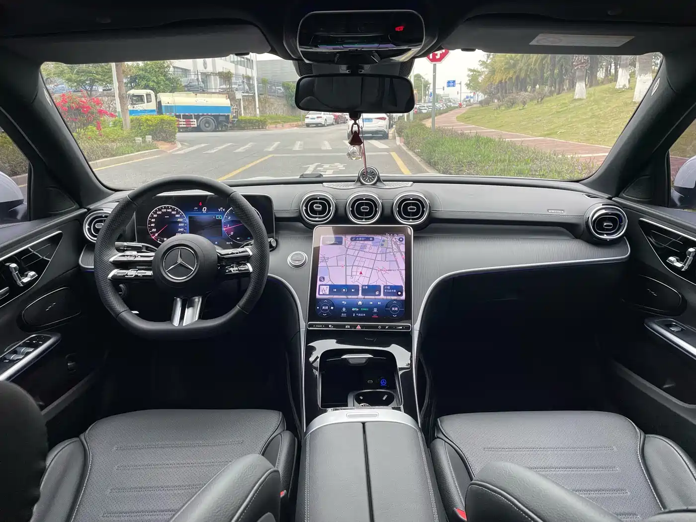 Mercedes-Benz C-Class 2023 C 260 L Sport фото 8