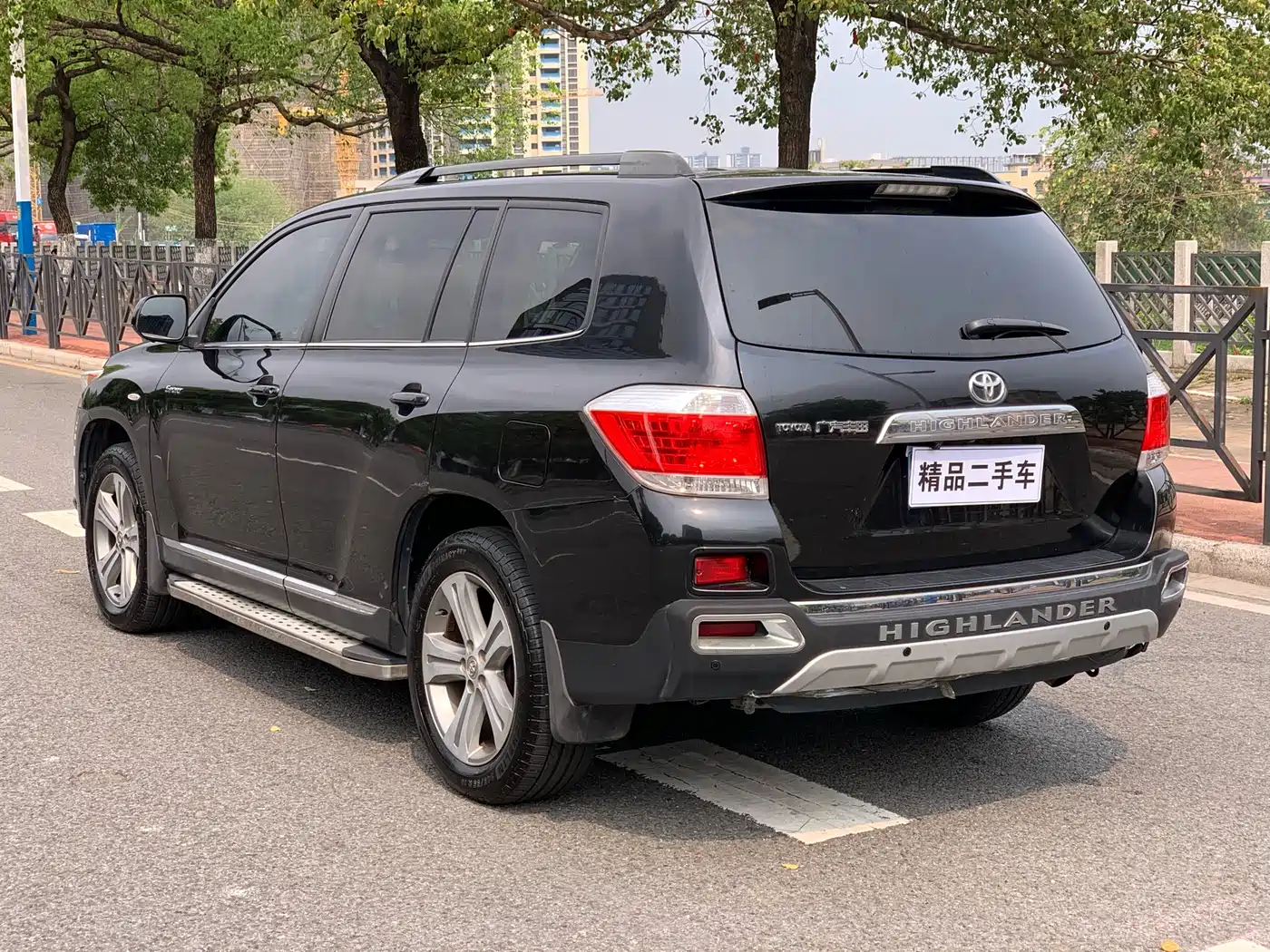 Toyota Highlander 2012 2.7L 2WD 7-Seater Luxury Edition фото 4