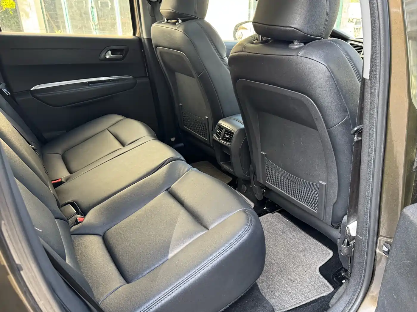 Peugeot 3008 2015 2.0L Automatic Classic Edition фото 15