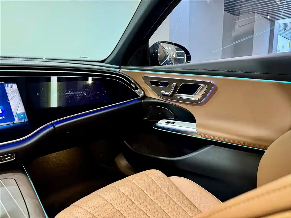 Mercedes-Benz E-Class New Energy 2024 E 350 e L Plug-in Hybrid Sedan фото 24
