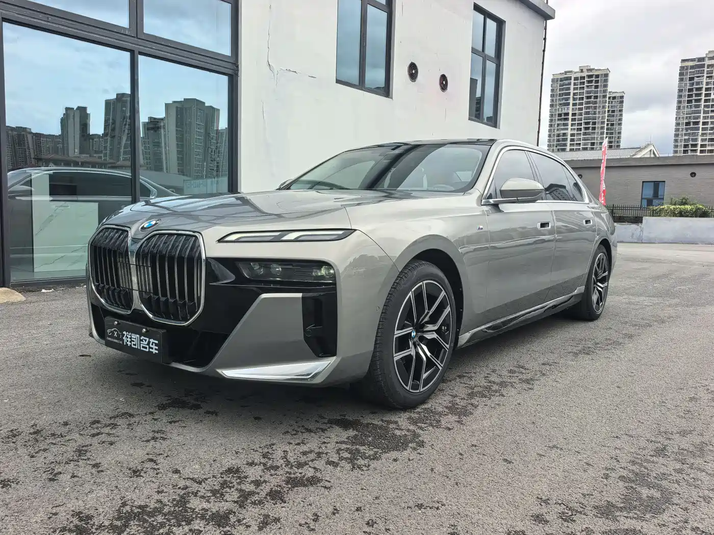 BMW 7 Series 2023 Model 735Li M Sport Package