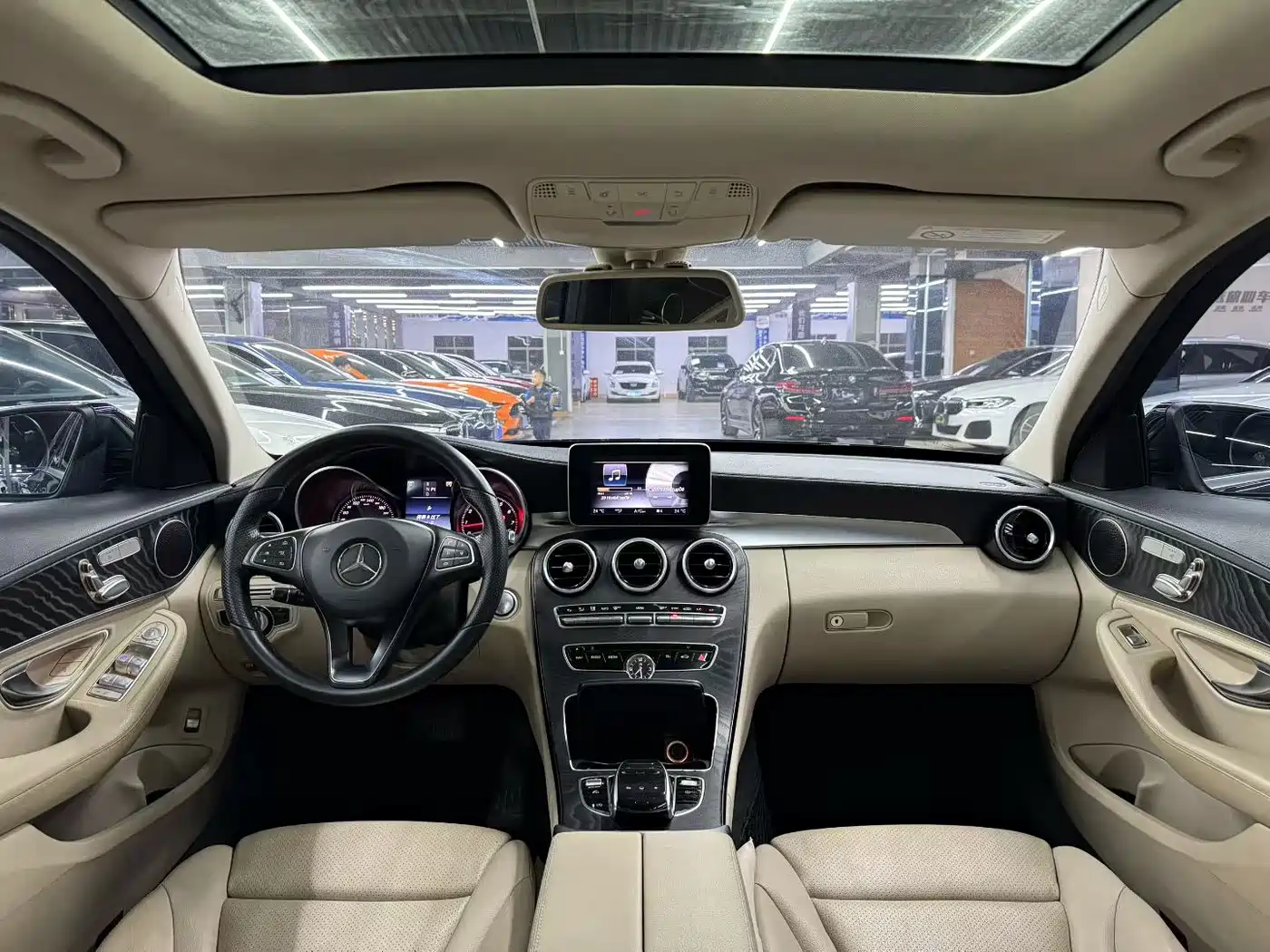 Mercedes-Benz C-Class 2016 C 200 L Sport фото 4