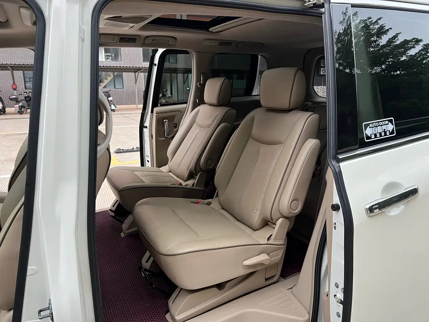 Nissan Quest 2013 3.5L SL фото 8